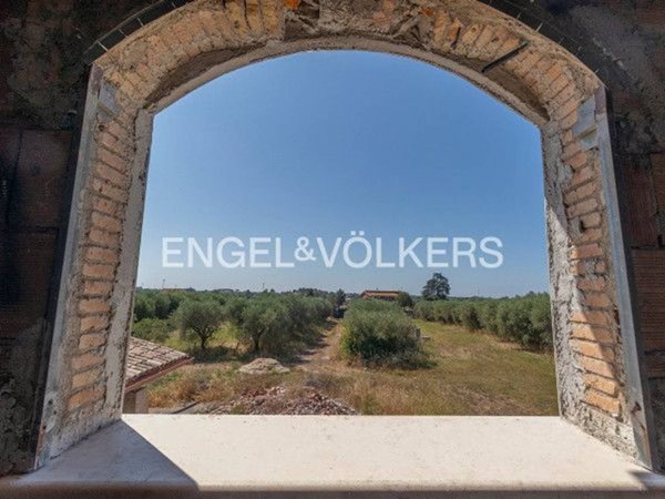 casa indipendente in vendita a Pomezia in zona Santa Procula