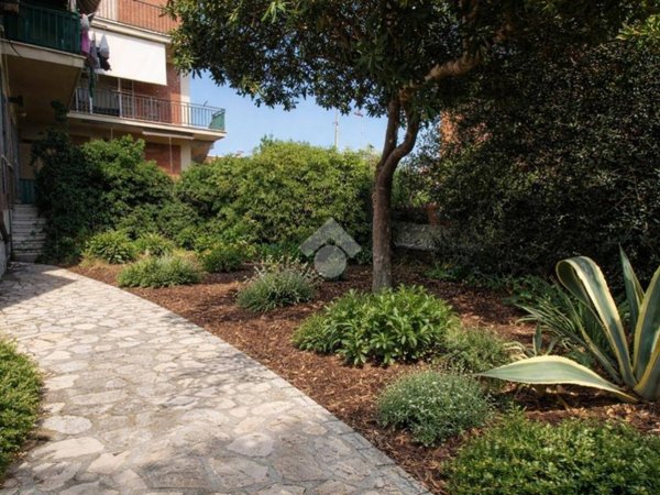 appartamento in vendita a Pomezia in zona Torvaianica