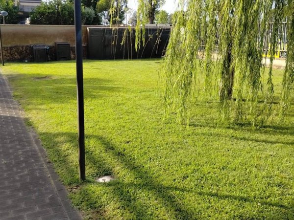 appartamento in vendita a Pomezia in zona Torvaianica