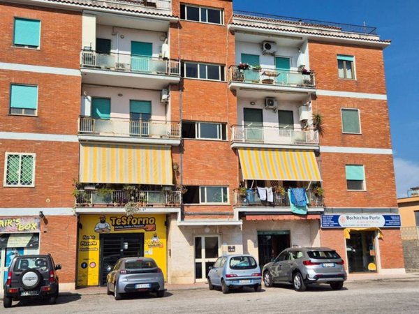 appartamento in vendita a Pomezia in zona Cinque Poderi