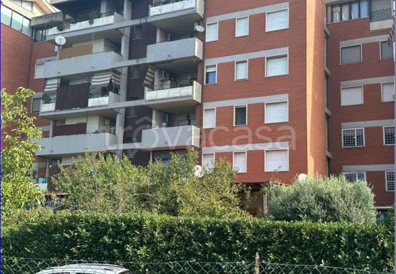 appartamento in vendita a Pomezia in zona Santa Palomba