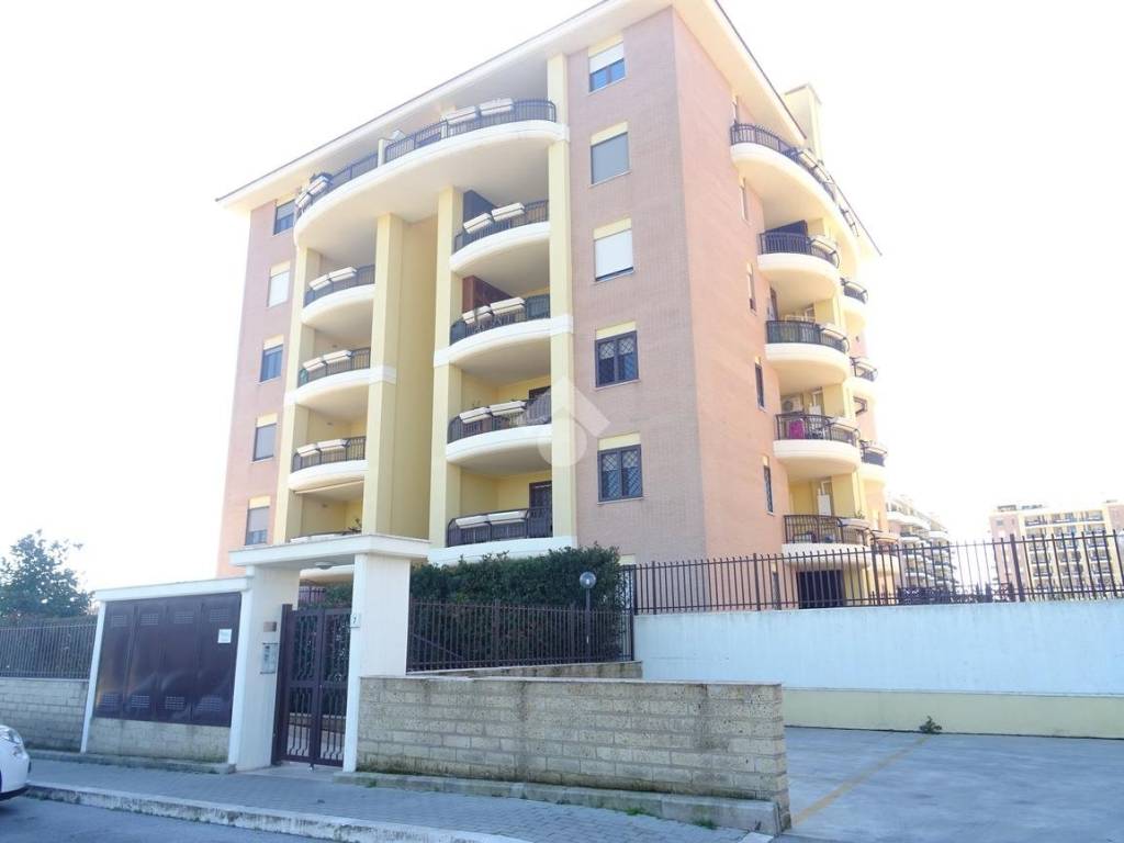 appartamento in vendita a Pomezia