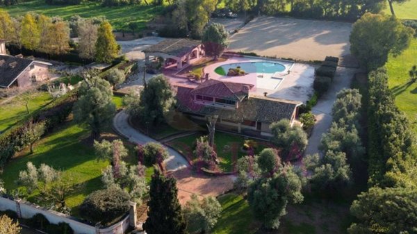 casa indipendente in vendita a Pomezia in zona Campo Selva