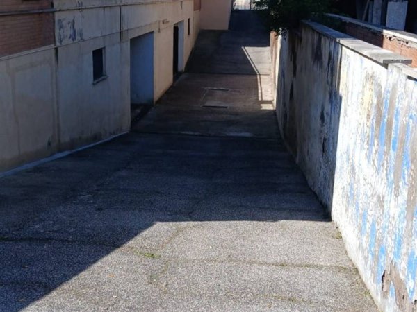 appartamento in vendita a Pomezia in zona Torvaianica