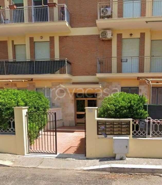 appartamento in vendita a Pomezia in zona Torvaianica