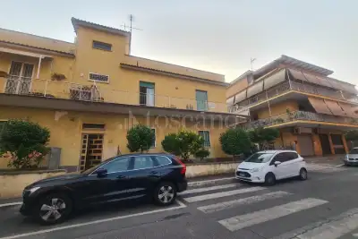 appartamento in vendita a Pomezia in zona Campo Bello