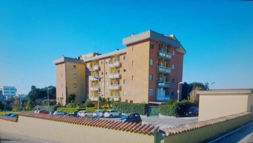appartamento in vendita a Pomezia in zona Campo Bello