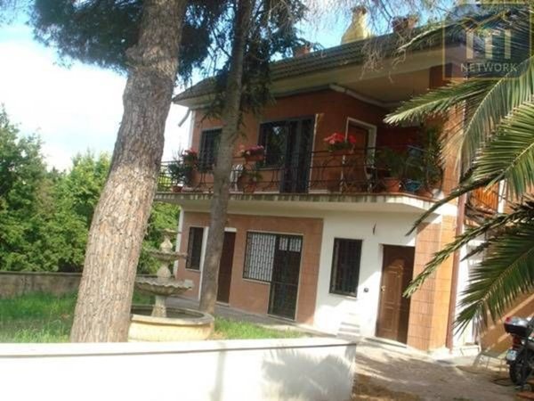 appartamento in vendita a Pomezia in zona Torvaianica