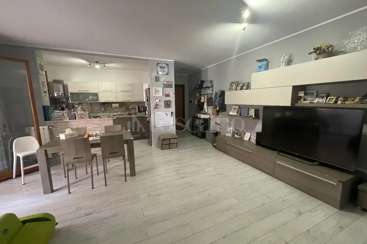 appartamento in vendita a Pomezia in zona Campo Bello