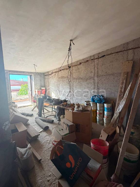 casa indipendente in vendita a Pomezia in zona Torvaianica