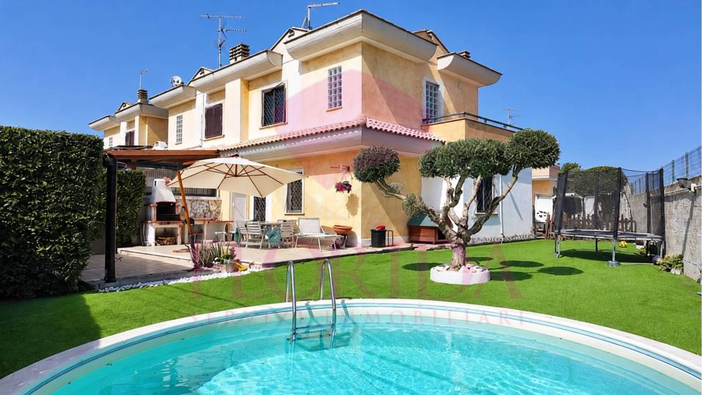 casa indipendente in vendita a Pomezia in zona Campo Jemini