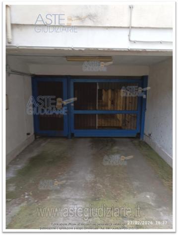 box auto in vendita a Pomezia