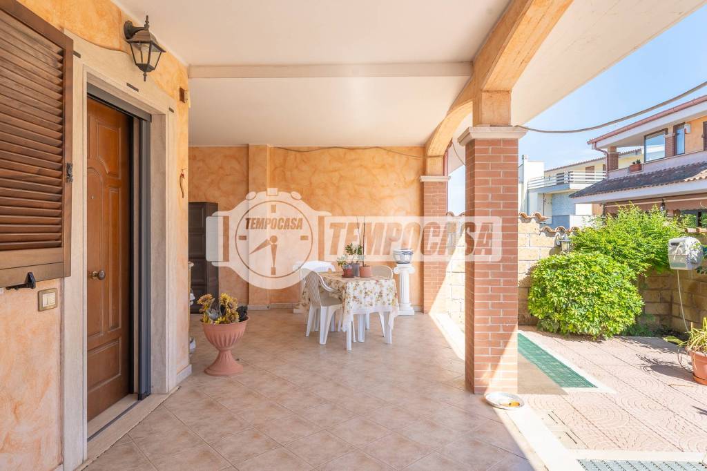 casa indipendente in vendita a Pomezia in zona Viceré