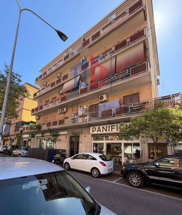 appartamento in vendita a Pomezia in zona Campo Bello