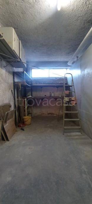 box auto in vendita a Pomezia