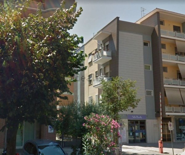 box auto in vendita a Pomezia