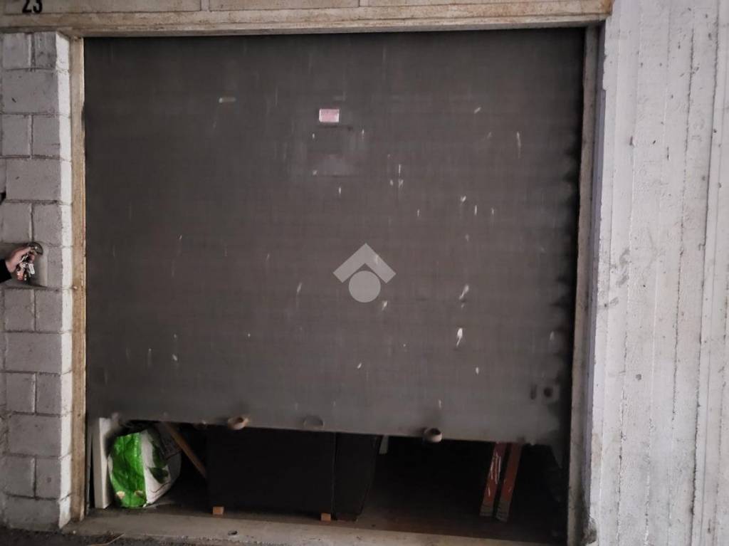 box auto in vendita a Pomezia