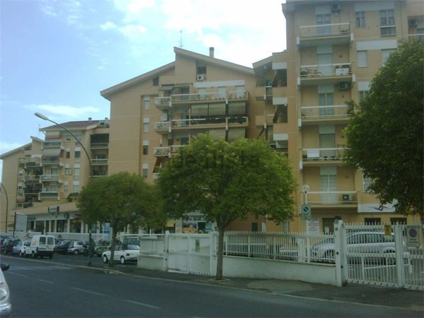 box auto in vendita a Pomezia