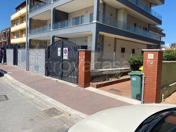box auto in vendita a Pomezia in zona Torvaianica