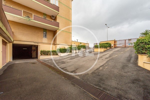 box auto in vendita a Pomezia in zona Torvaianica
