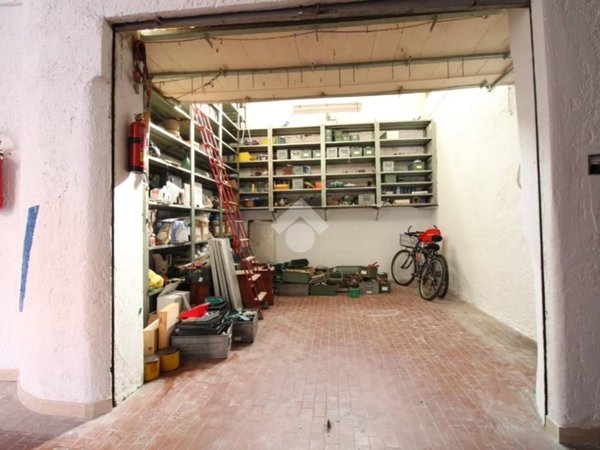 box auto in vendita a Pomezia in zona Torvaianica