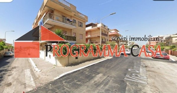 box auto in vendita a Pomezia in zona Torvaianica