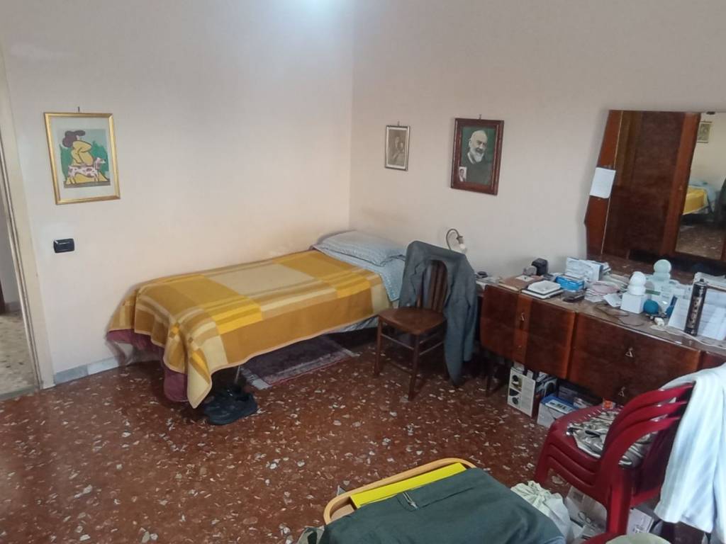 appartamento in vendita a Pomezia in zona Campo Bello