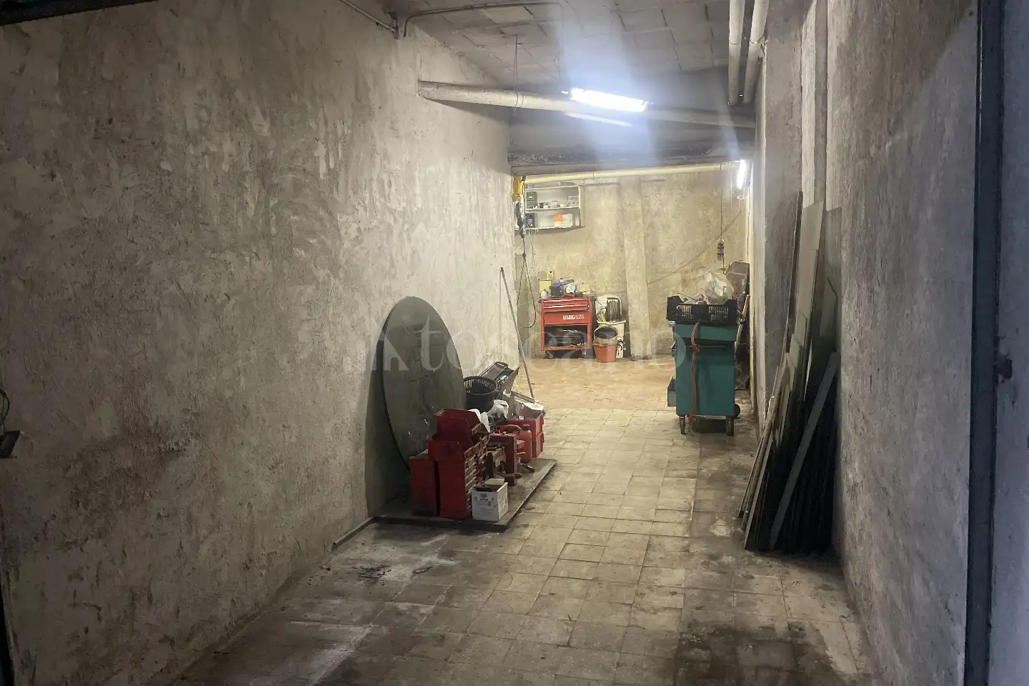 box auto in vendita a Pomezia in zona Torvaianica