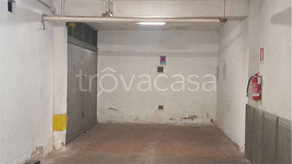 box auto in vendita a Pomezia