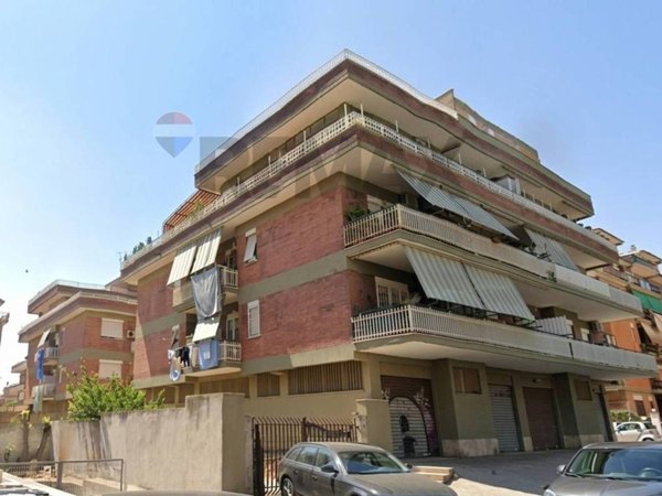 appartamento in vendita a Pomezia in zona Torvaianica