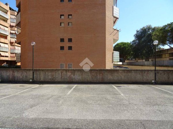 box auto in vendita a Pomezia
