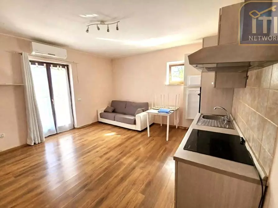 appartamento in vendita a Pomezia in zona Campo Bello