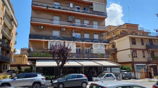 appartamento in vendita a Pomezia in zona Campo Bello