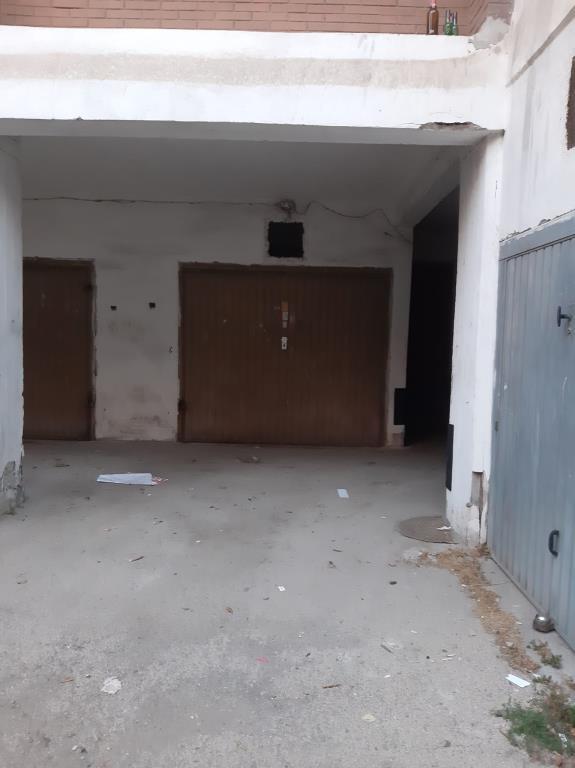 box auto in vendita a Pomezia in zona Torvaianica