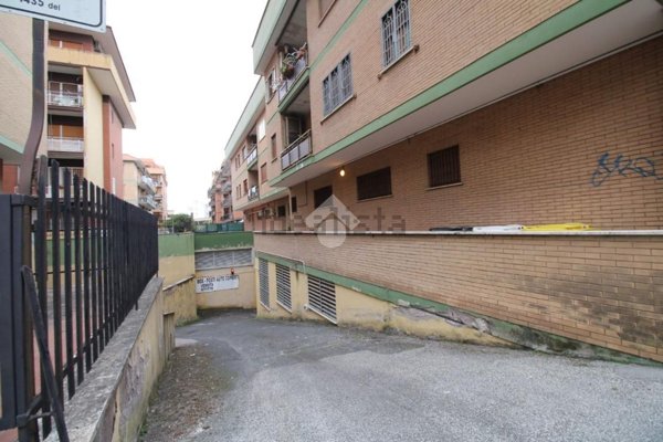 box auto in vendita a Pomezia