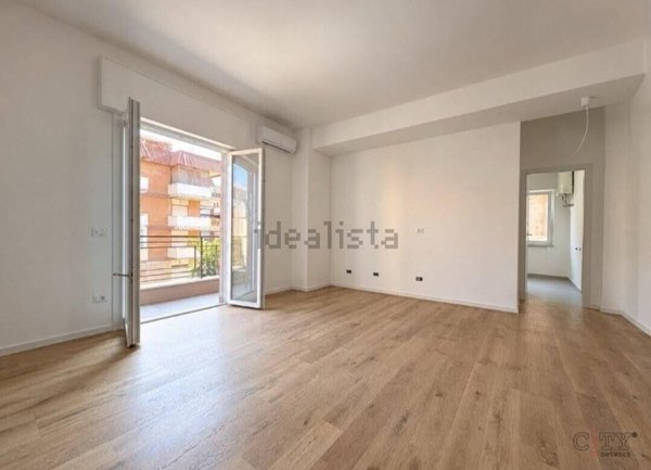appartamento in vendita a Pomezia in zona Torvaianica