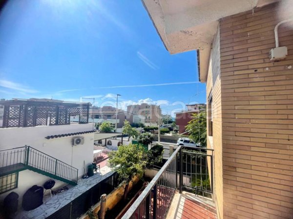 appartamento in vendita a Pomezia in zona Torvaianica