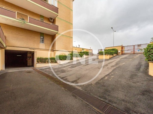 box auto in vendita a Pomezia in zona Torvaianica