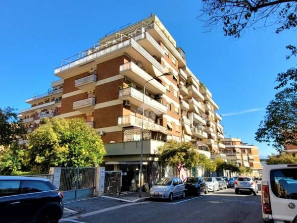 appartamento in vendita a Pomezia