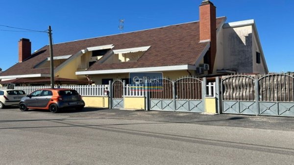 appartamento in vendita a Pomezia in zona Torvaianica