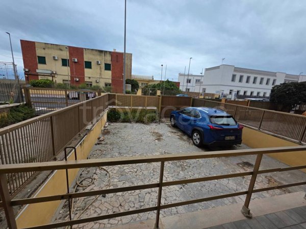 appartamento in vendita a Pomezia in zona Torvaianica