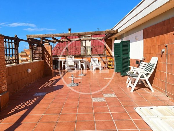 appartamento in vendita a Pomezia in zona Torvaianica