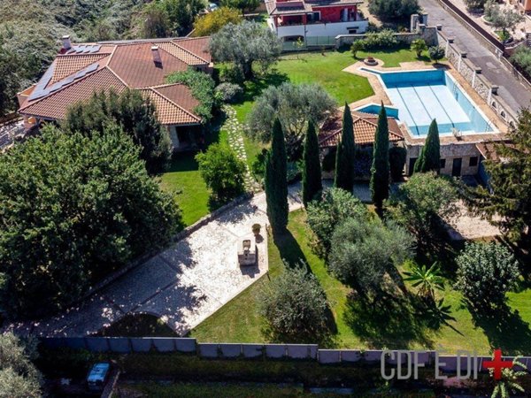 casa indipendente in vendita a Riano