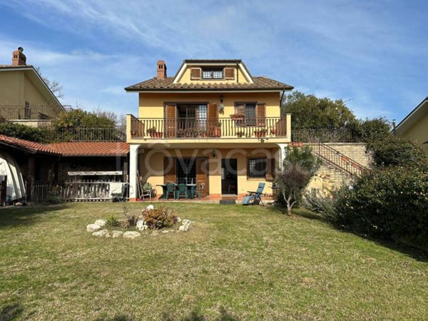 casa indipendente in vendita a Riano