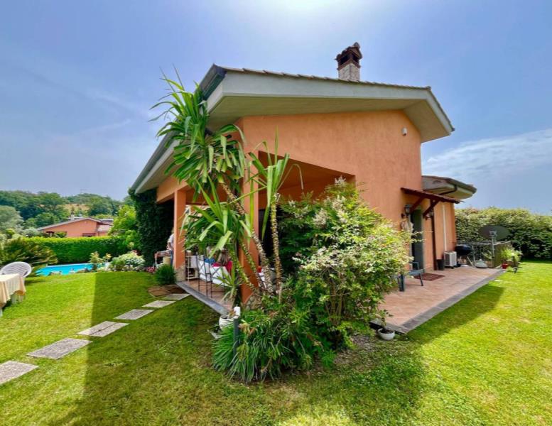 casa indipendente in vendita a Riano