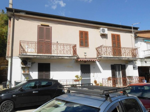 appartamento in vendita a Riano