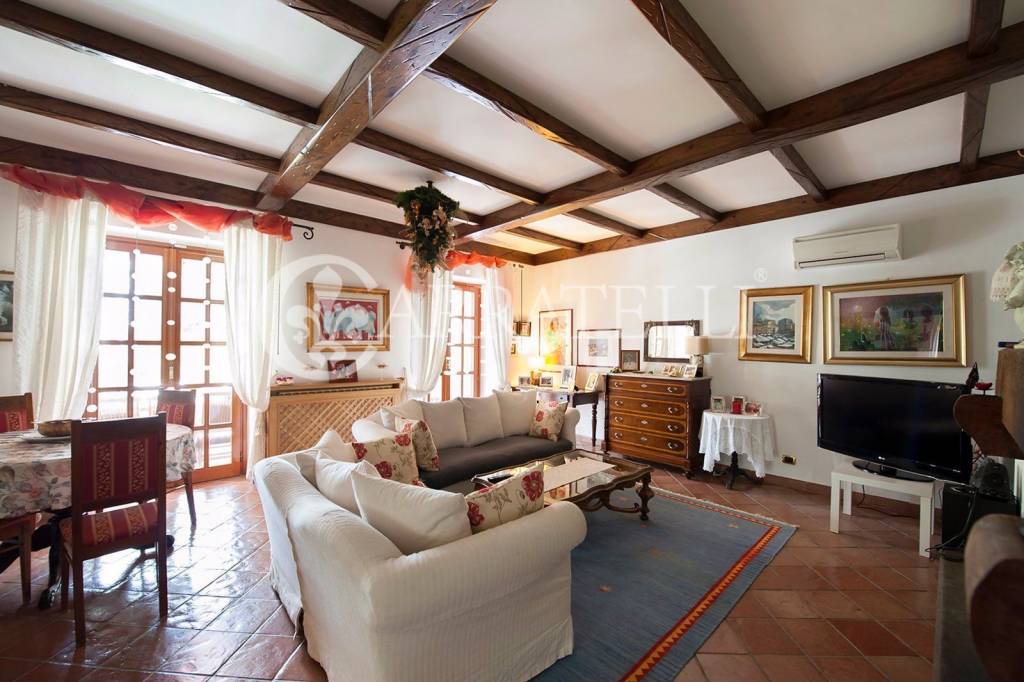 casa indipendente in vendita a Riano