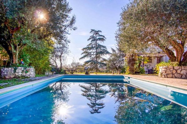 casa indipendente in vendita a Riano