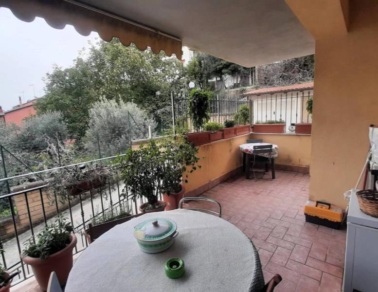 appartamento in vendita a Riano