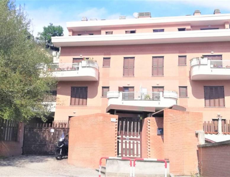 appartamento in vendita a Riano